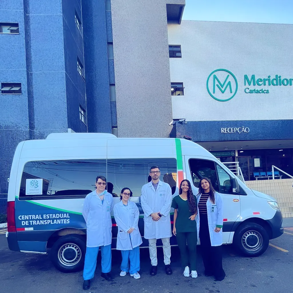 Equipe de captação de órgãos em atuação